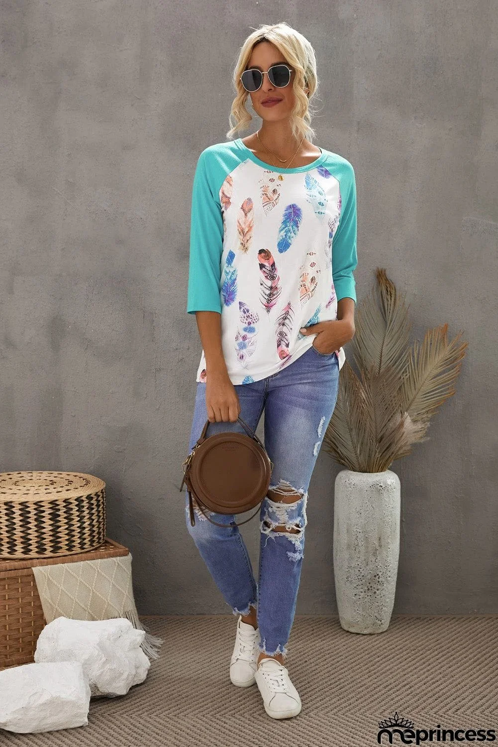 Feather Print 3/4 Raglan Sleeve Top