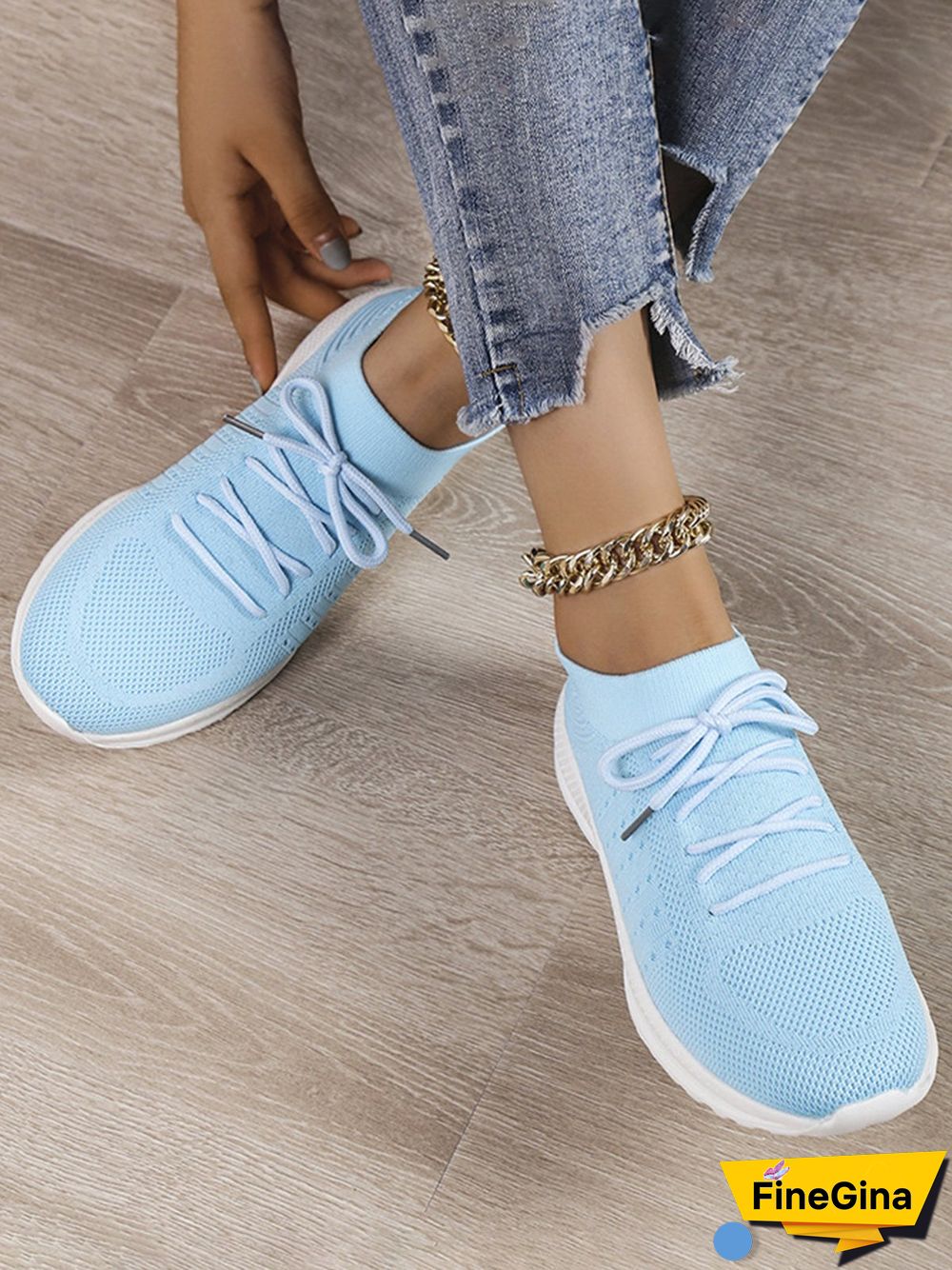 Flyknit Lightweight Soft Sole Lace-Up Sneakers