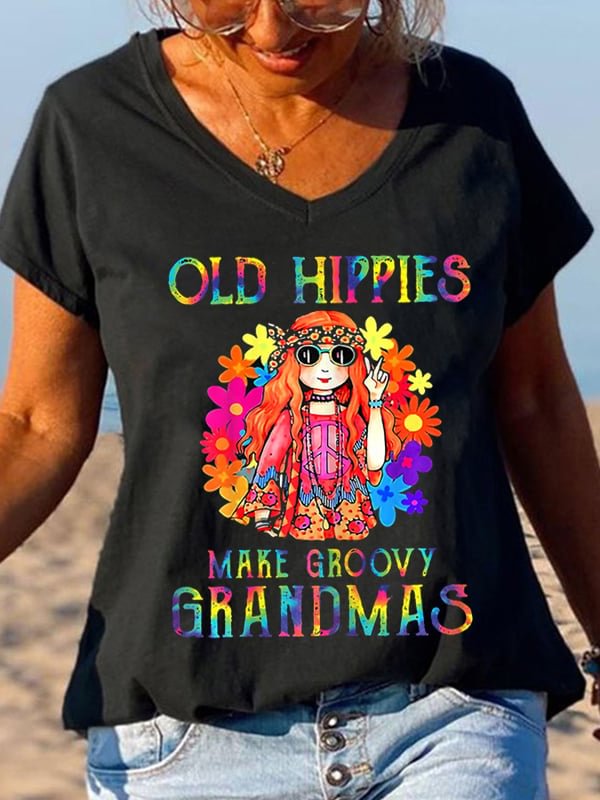 Women's Old Hippies Make Groovy Grandmas Graphic Casual Tee