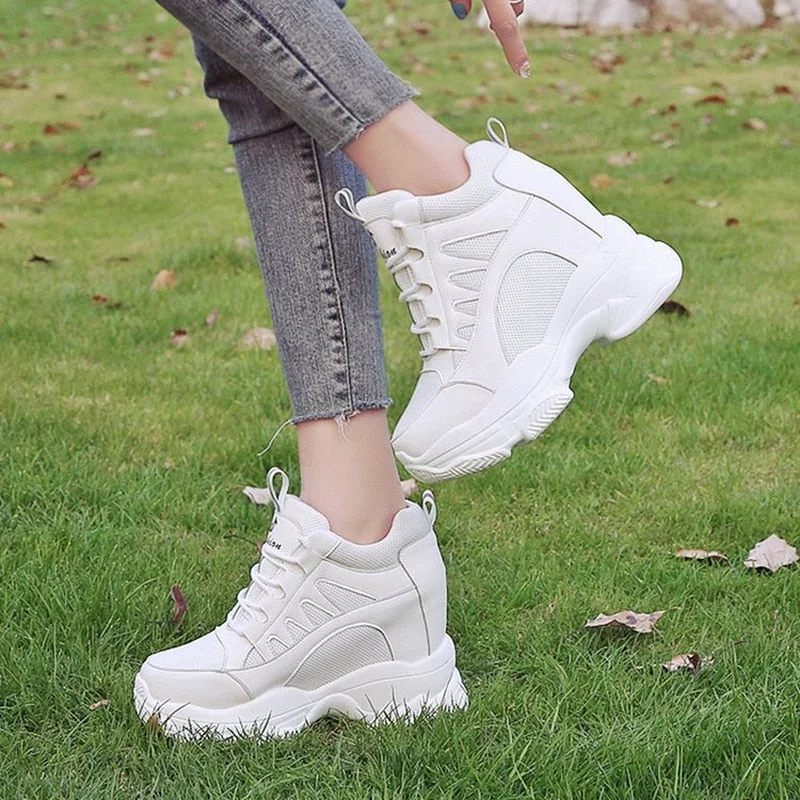 2020 New Women Outdoor Casual Sport Shoes Plus Size Non Slip Sneakers Slip On Loafers Comfortable Height Increase Swing Shoes