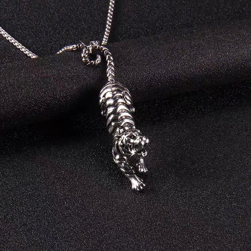 Hip-Hop Vintage Style Animal Letter Alloy Titanium Steel Plating Men’s Pendant Necklace Men Pendant Necklaces