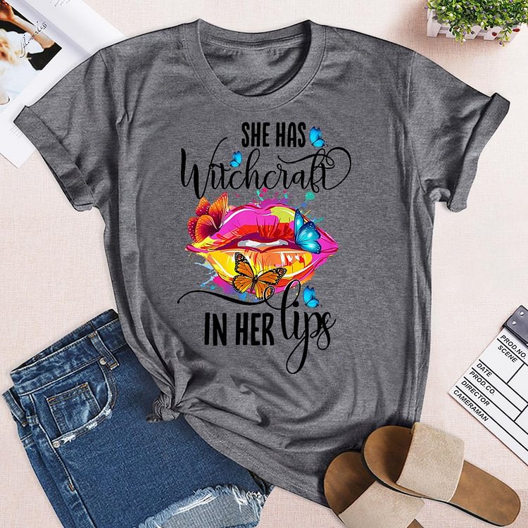 She has witchcraft in her lips T-Shirt-04842
