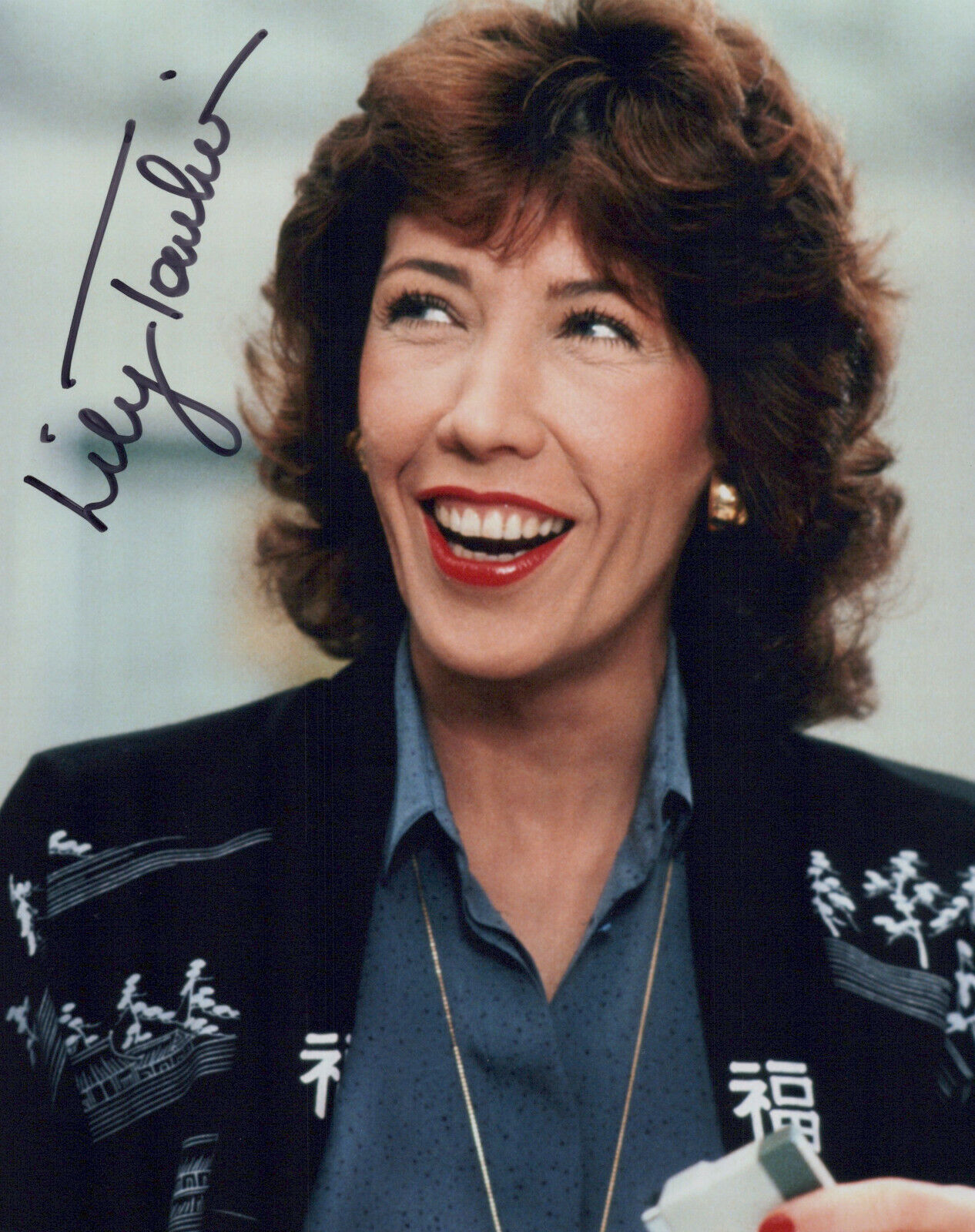 Lily Tomlin signed 8x10 Photo Poster painting in-person