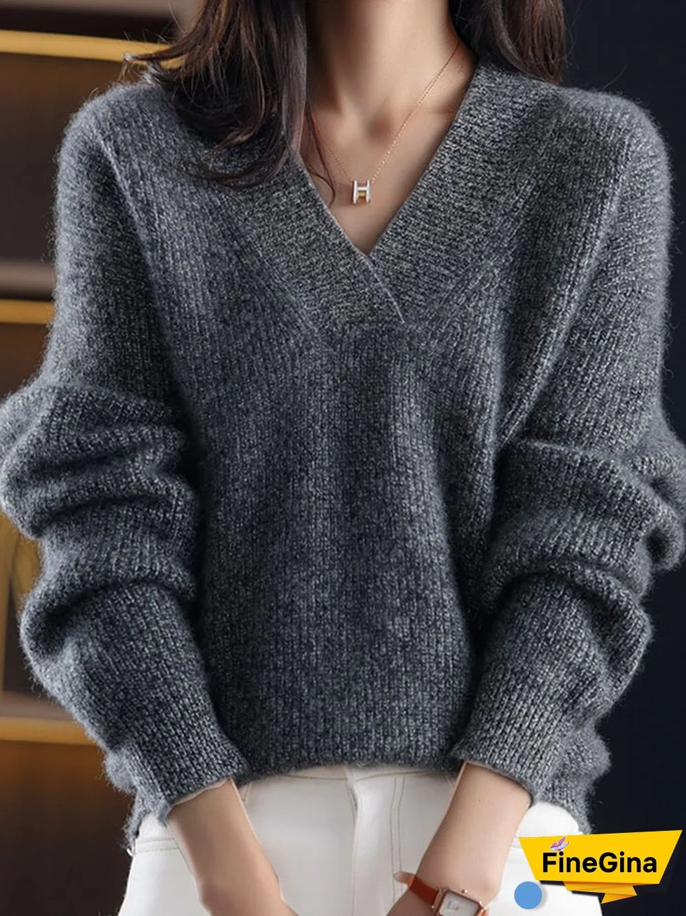 Women's Fashionable Soft And Waxy Loose V-Neck Solid Color Sweater