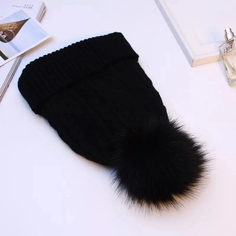 Women’s Basic Solid Color Pom Poms Crimping Wool Cap