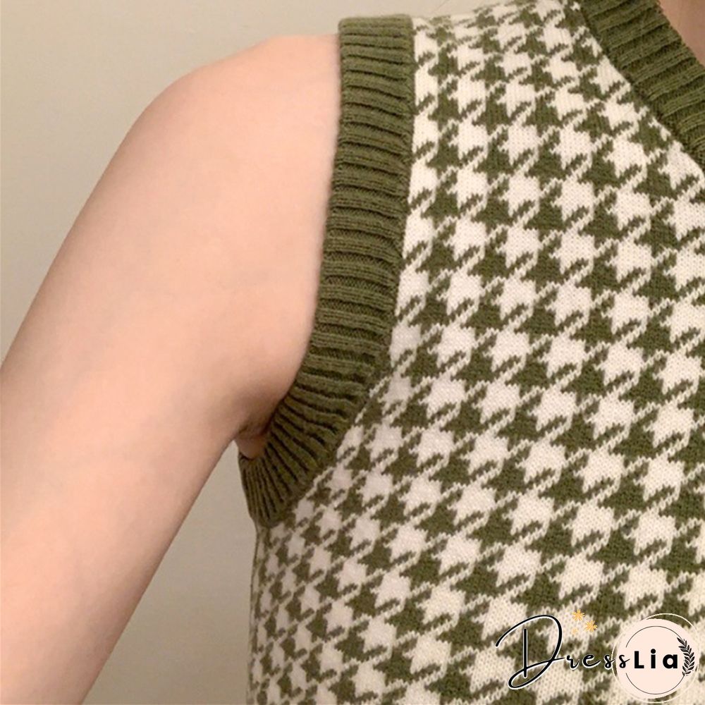 Women Sweaters Knitted Vest Sleeveless Pattern V-neck Tank Top Vintage Ladies Sweaters Top Streetwear All-match Clothes