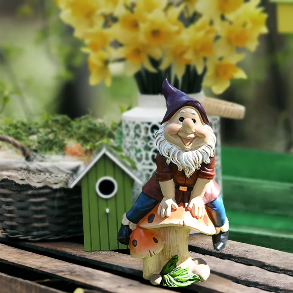Gnome Dwarf Garden Statue Gift Outdoor Decoration Courtyard Accessories