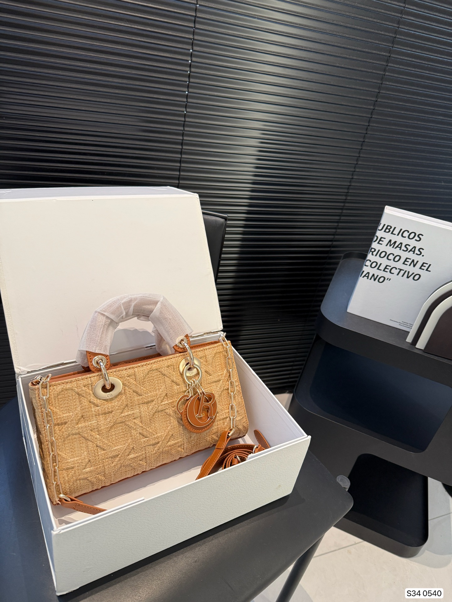 F8e0e5f818dd02330aac033bc24dc72f