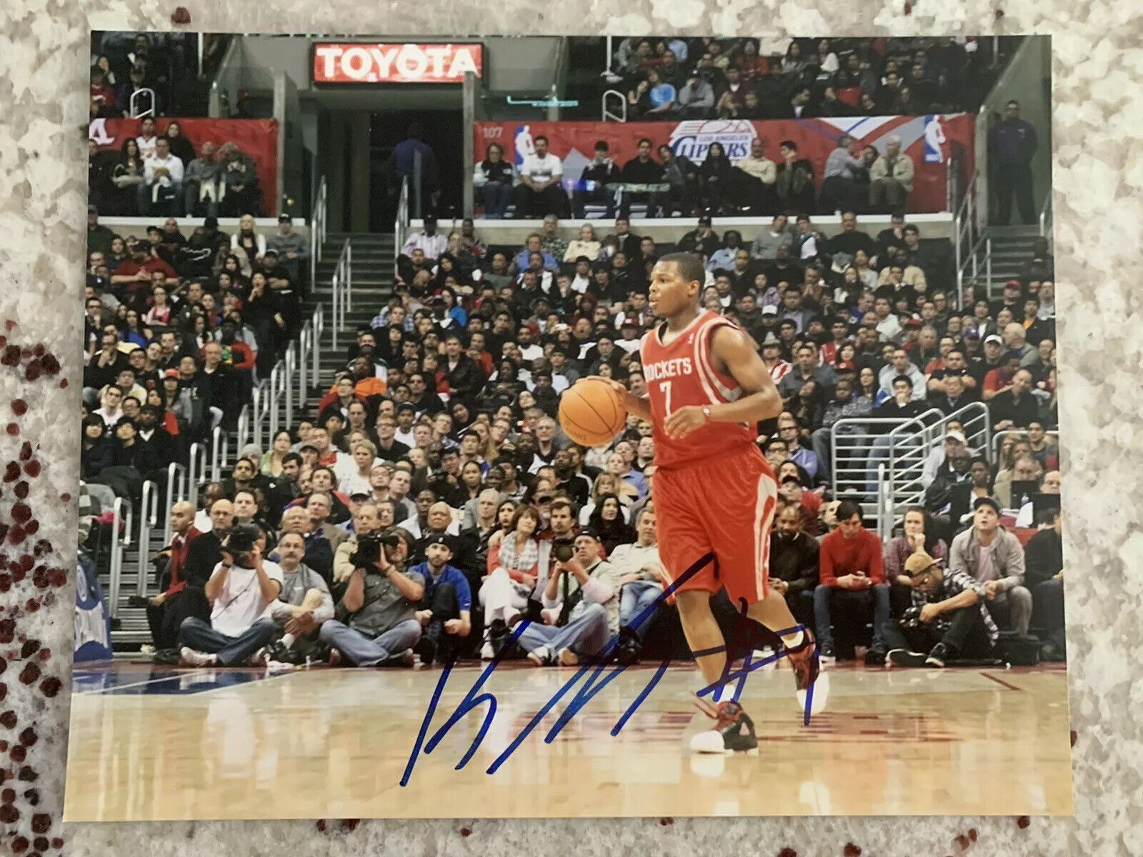 Kyle Lowry signed 8X10 Photo Poster painting Houston Rockets Toronto Raftors