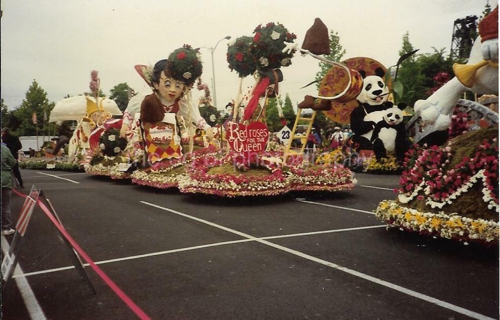 Rose Bowl Floats VINTAGE FOUND Photo Poster paintingGRAPH Color PASADENA CALIFORNIA 04 24 K