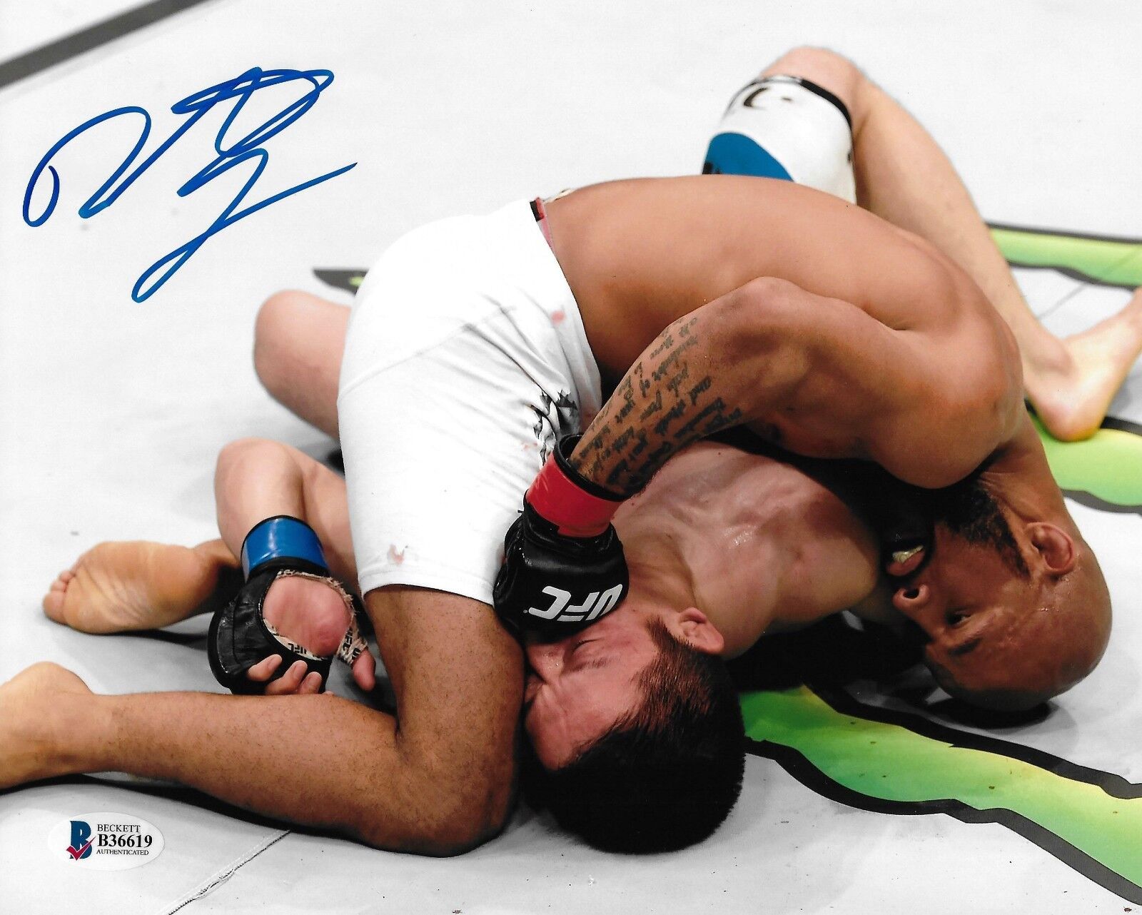 Demetrious Johnson Signed 8x10 Photo Poster painting BAS Beckett COA UFC 186 Picture Autograph 3