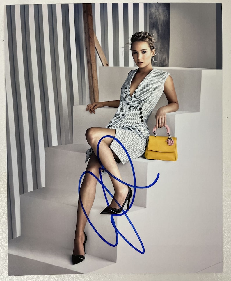 Jennifer Lawrence Signed Autographed Glossy 8x10 Photo Poster painting - COA Matching Holograms