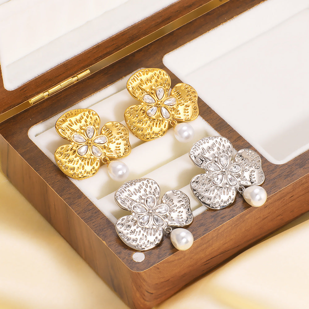 Stainless Steel French Retro Palace Style Clover Earrings Versatile Diamond Pearl Flower Earrings For Women