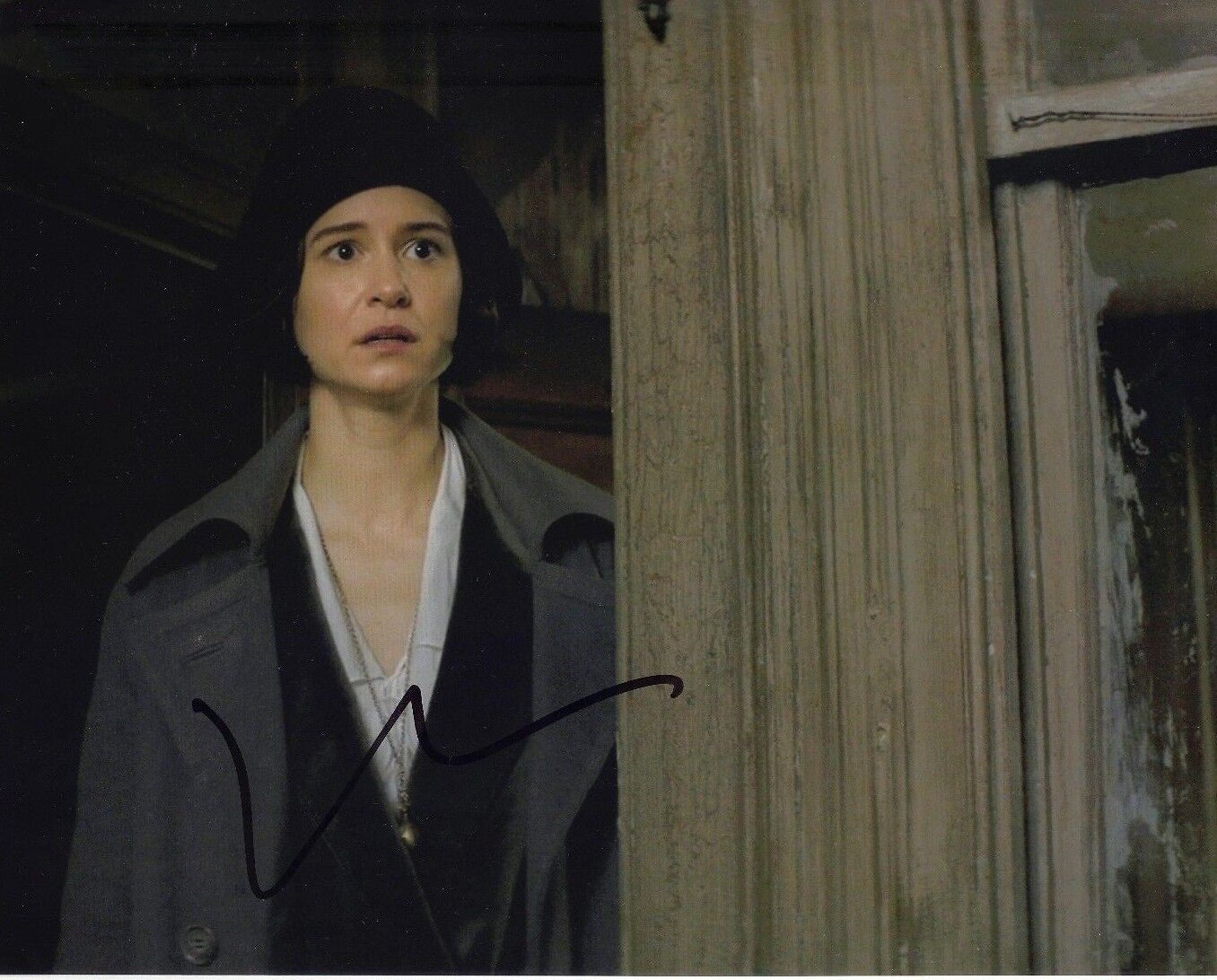 Katherine Waterston Signed 10X8 Photo Poster painting Fantastic Beasts GENUINE AFTAL COA (5138)