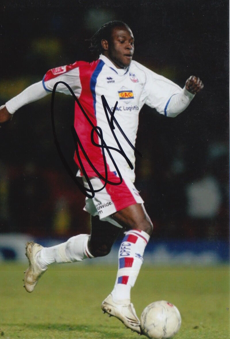 CRYSTAL PALACE HAND SIGNED VICTOR MOSES 6X4 Photo Poster painting 5.