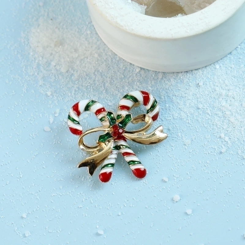 Minimalist Letter Wreath Alloy Inlay Rhinestones Women’s Brooches