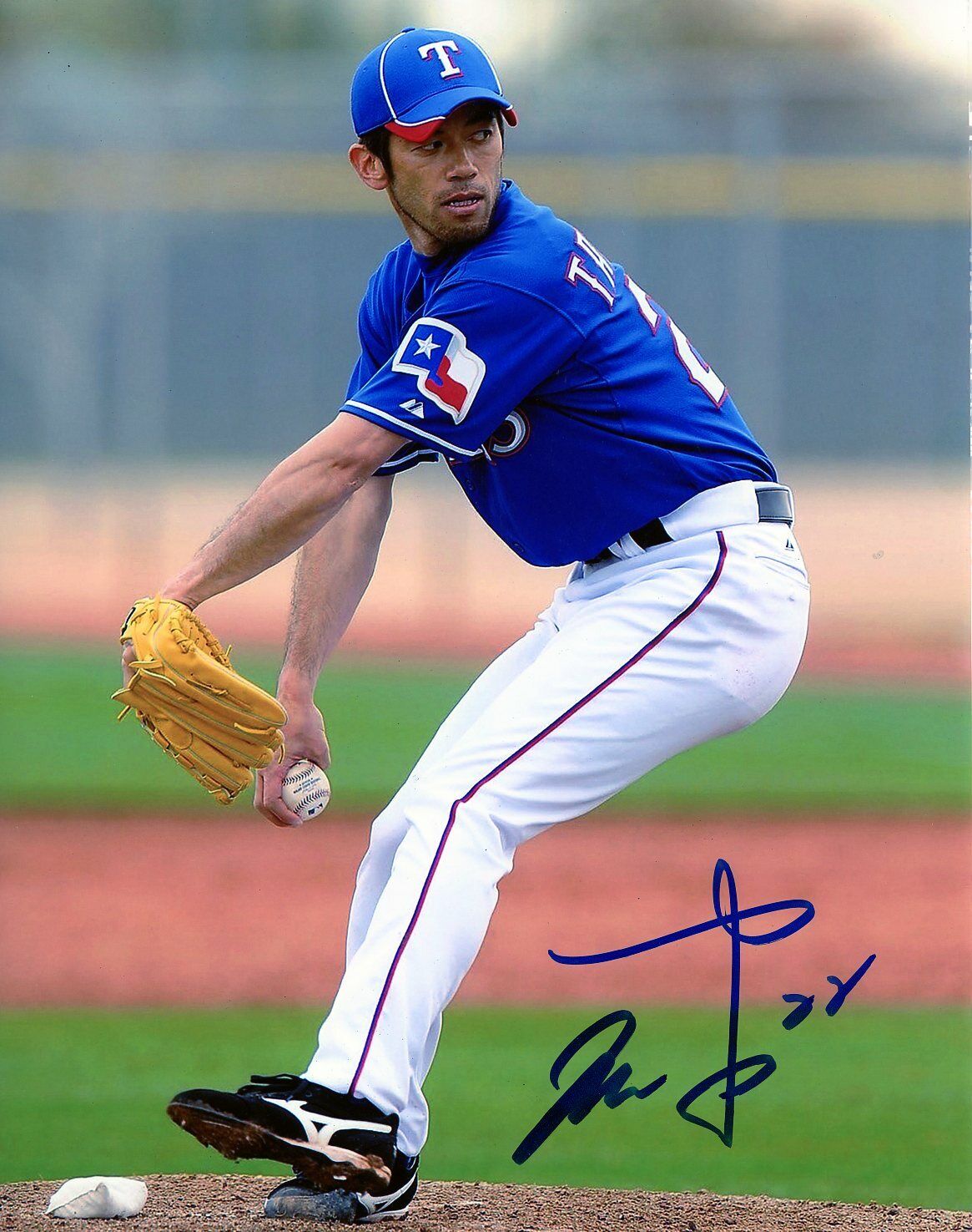 Yoshinori Tateyama Autographed 8x10 Texas Rangers#S615