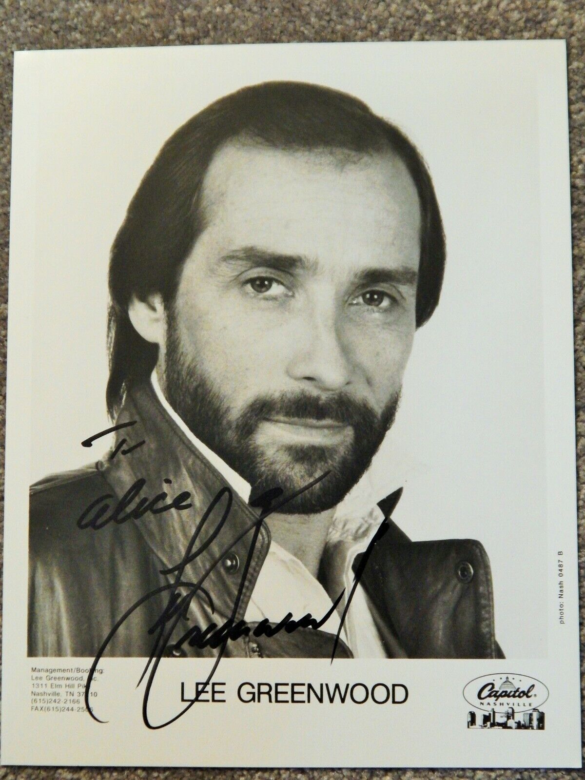 Lee Greenwood signed autograph 8 X 10 Photo Poster paintingGRAPH Singer God Bless the U.S.A.