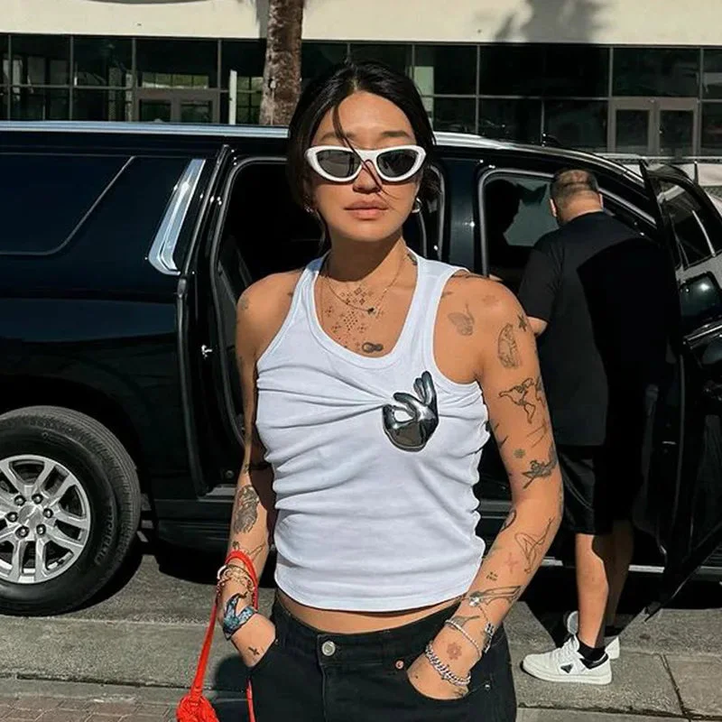 Toloer Silver Hand Design Tank Top-Outfit Ideas