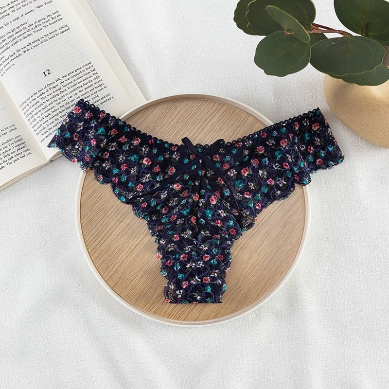 French Style Sexy Thong Fashion Hollow Out Ribbon T-Back Sexy Lace Panties Low Waist Seamless Comfort Thong Female Lingerie