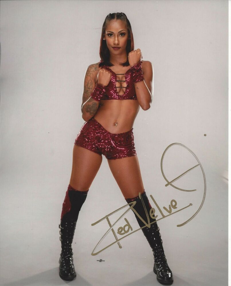 Red Velvet Autographed 8x10 AEW   #3