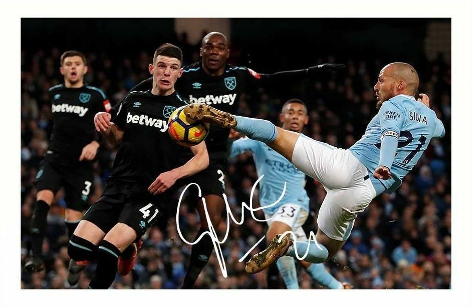 DAVID SILVA - MANCHESTER CITY AUTOGRAPH SIGNED Photo Poster painting POSTER