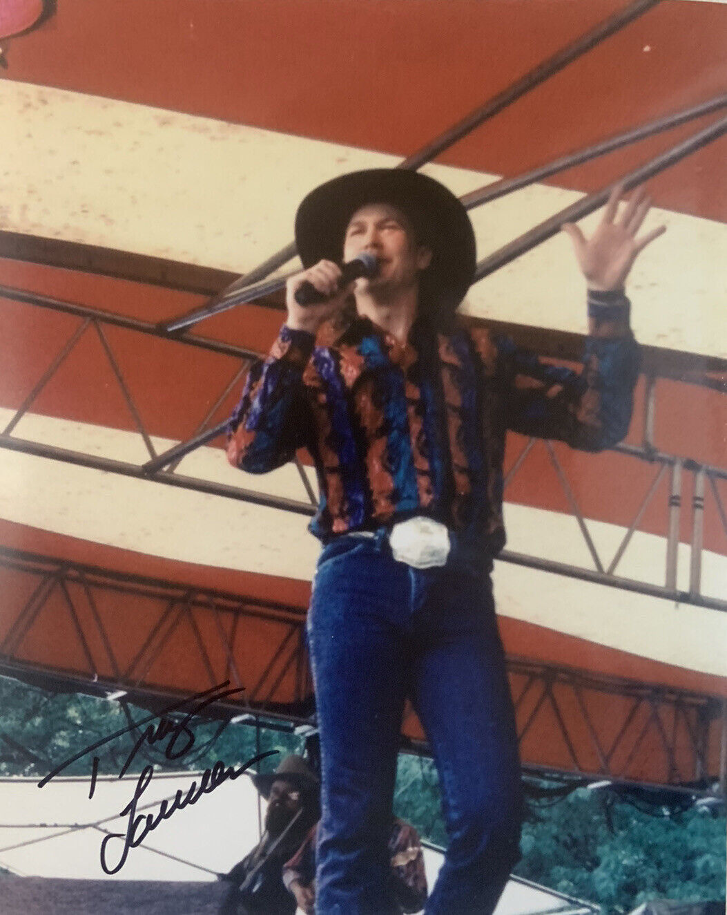 TRACY LAWRENCE HAND SIGNED 8x10 Photo Poster painting COUNTRY SINGER AUTHENTIC AUTOGRAPH COA