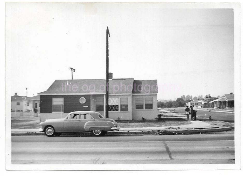 Vintage FOUND Photo Poster paintingGRAPH bw MID CENTURY HOMESTEAD Original CAR JD 19 16 Y