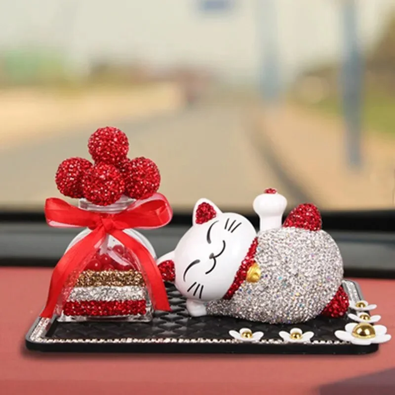 Birthday gift car cute cartoon lucky cat ornaments solar doll car safety car interior decoration goddness car accessories