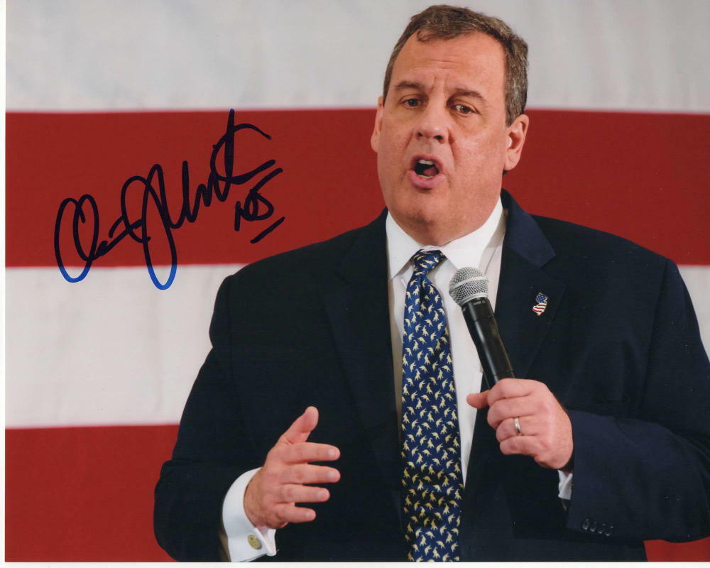 CHRIS CHRISTIE SIGNED AUTOGRAPH 8X10 Photo Poster painting - NJ GOVERNOR, 2020, DONALD TRUMP C