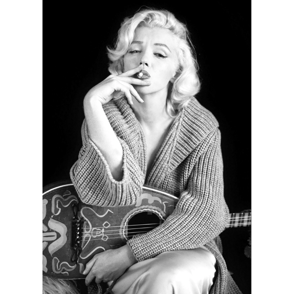 MARILYN MONROE SMOKING VINTAGE CANVAS PRINT