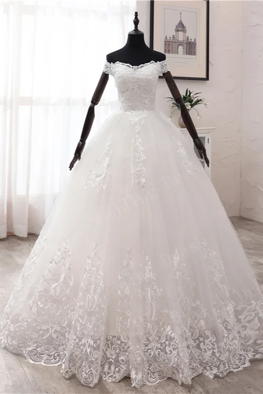 Classy Off-the-shoulder Tulle Long Ball Gown Wedding Dress With Lace Appliques | Ballbellas Ballbellas