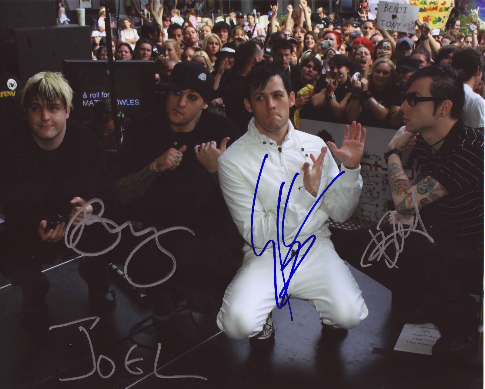 GOOD CHARLOTTE - ENTIRE GROUP AUTOGRAPH SIGNED PP Photo Poster painting POSTER