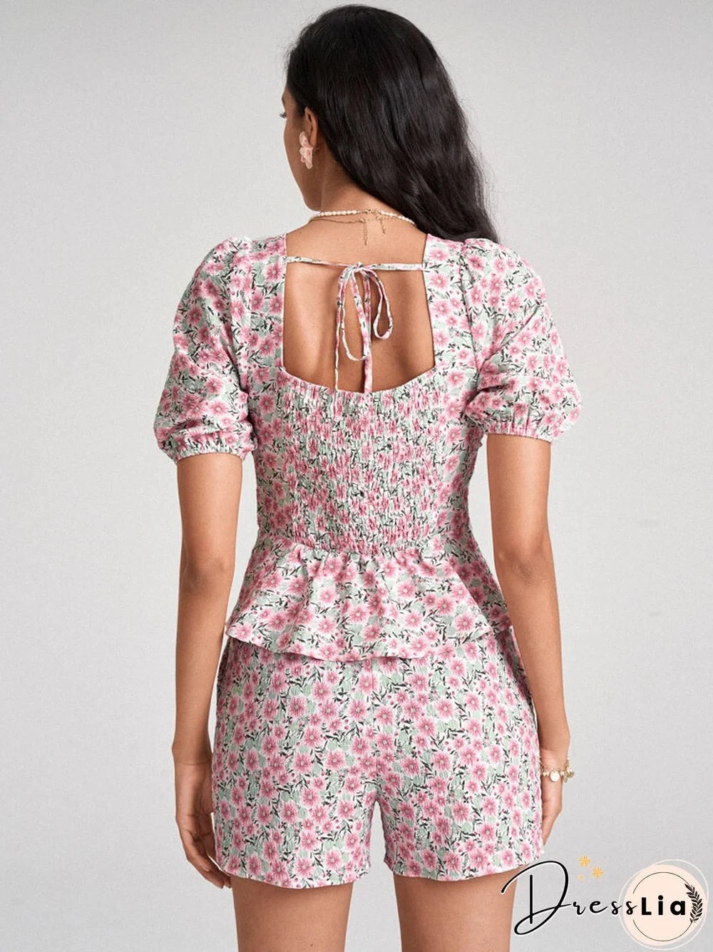 Random Allover Floral Print Pocket Shorts For Women