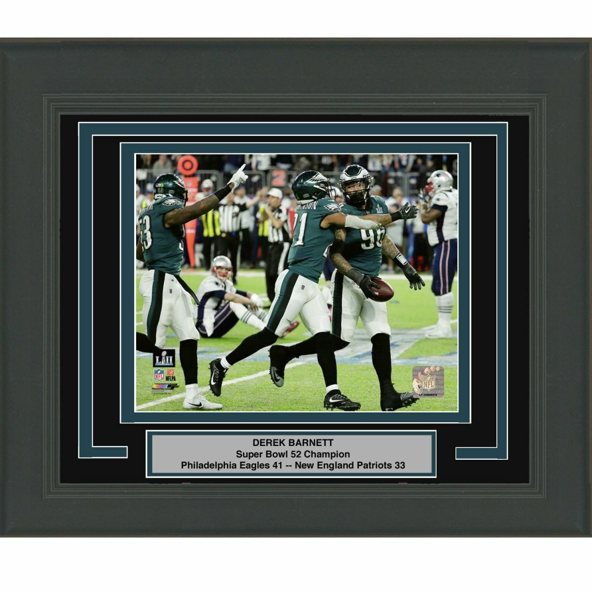 Framed DEREK BARNETT Fumble Tom Brady Eagles Super Bowl 52 8x10 Photo Poster painting Matted #1