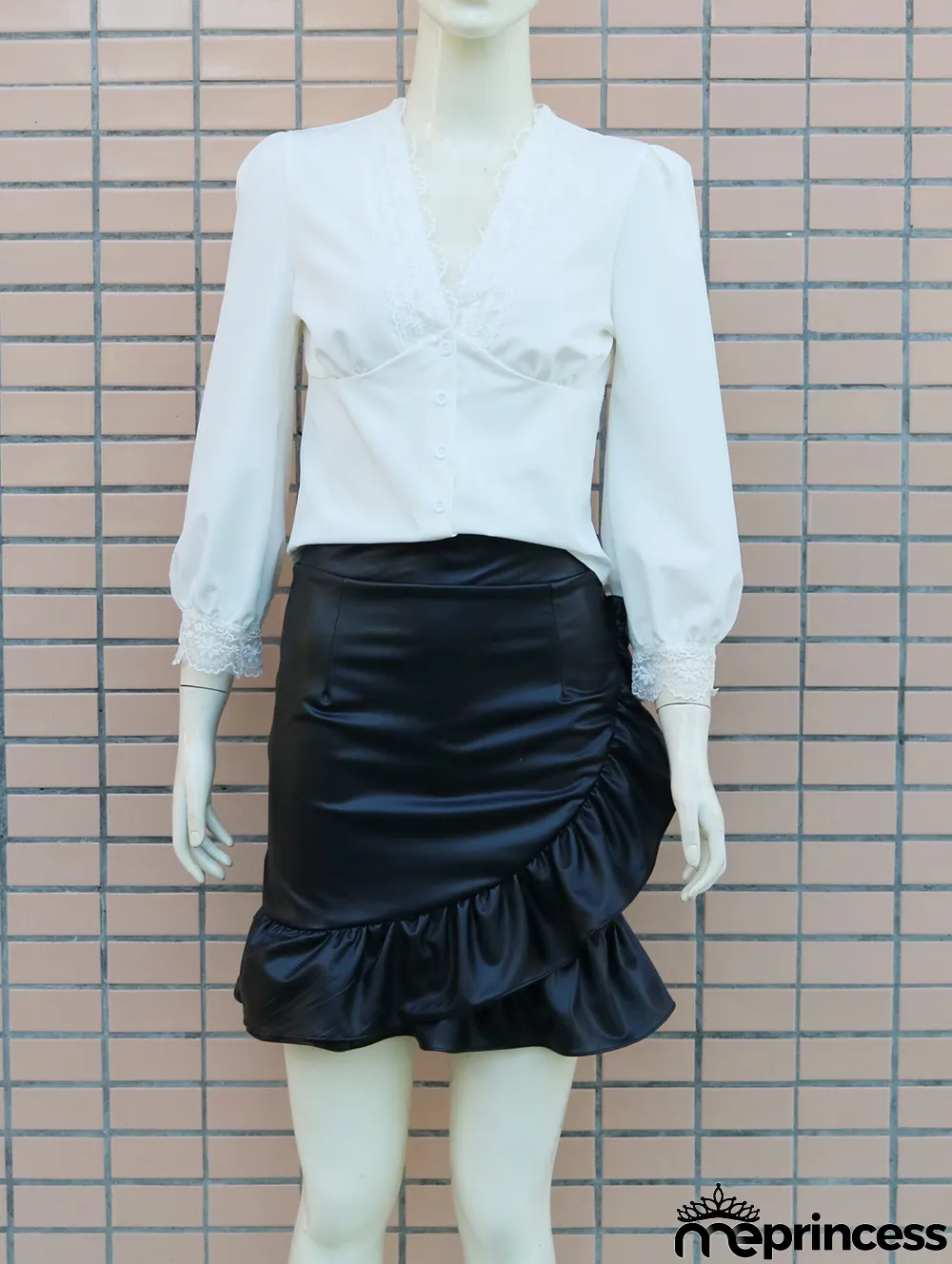 Autumn White Lace Sexy V-Neck Crop Top