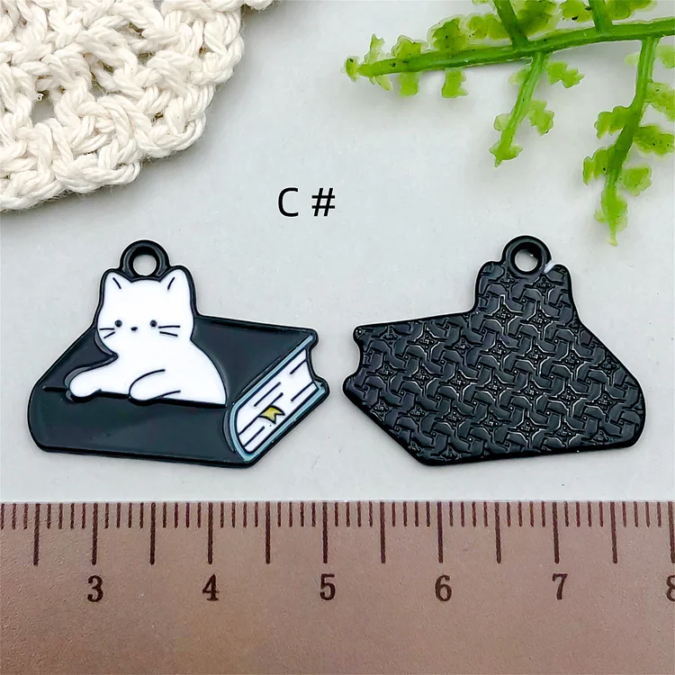  10/30pcs Cartoon Series Pet Charm Charms Enamel Animal Reading Cat Charm Pendant Bracelet DIY Earring Necklace Key Chain Jewelry Accessories