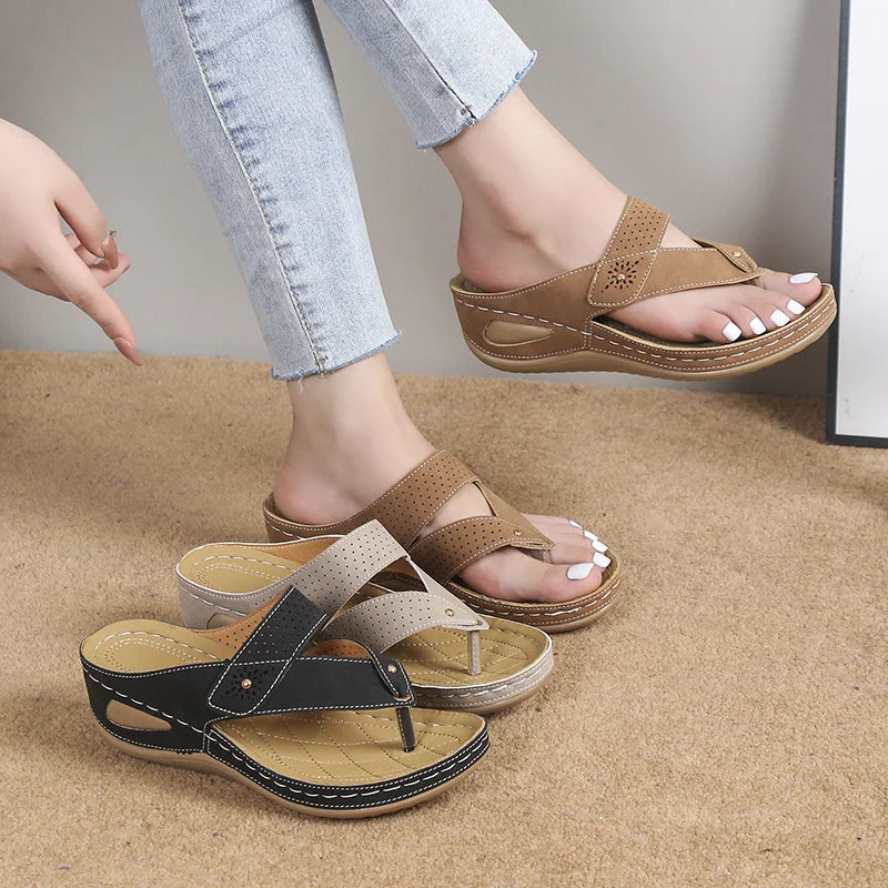 2023 Summer New Hollow Toe Clip Ladies Bone Orthopedic Leather Sandals
