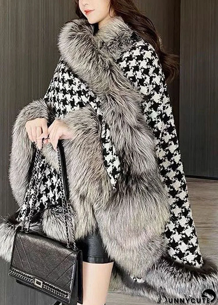 Women Black White Plaid Oversized Patchwork Fox Hair Cloak Winter