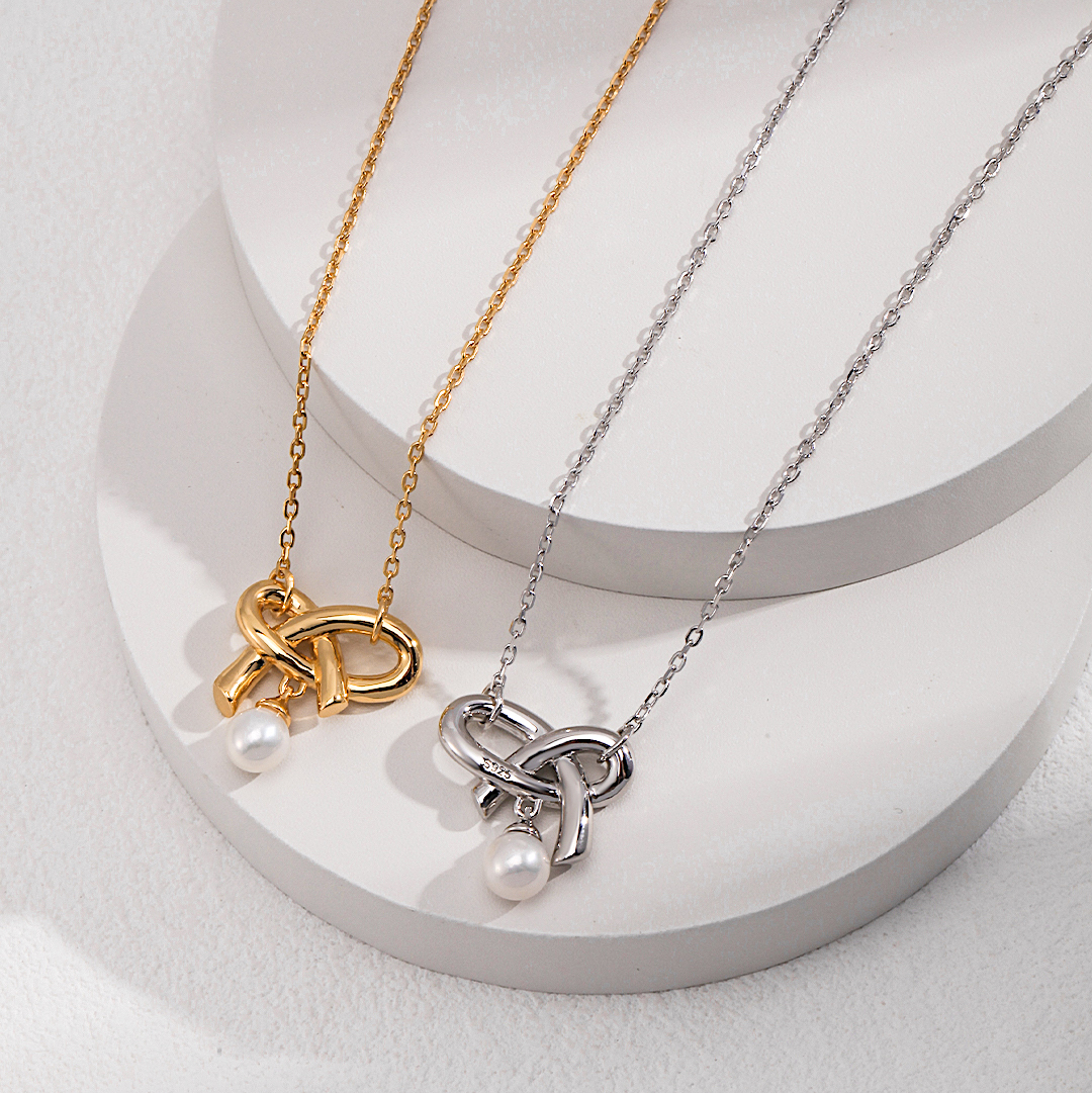 Vintage Bow Knot Gold Plated Pearl Pendant Necklace