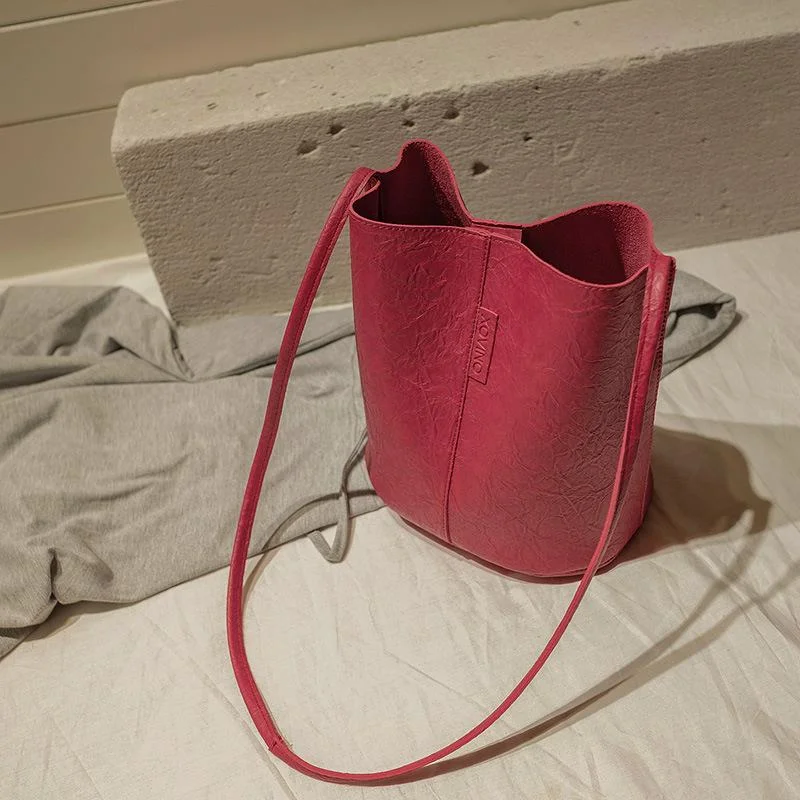 Women's Bag Pleated Leather Bucket Bag New Ladies Slung Shoulder Shopping Bag Fashion Women's Bag