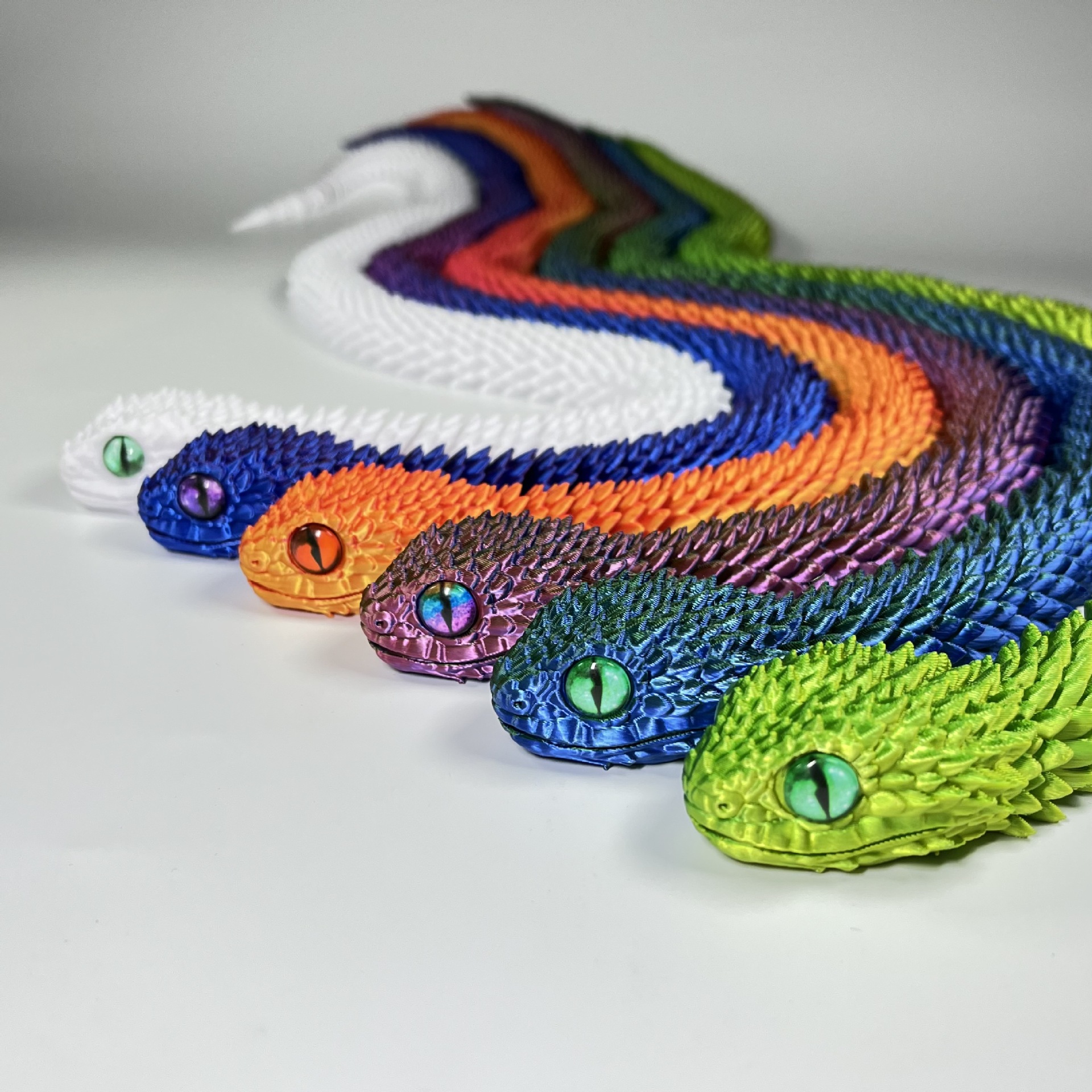 Tegooe 3D Printed Articulated Snake Figurine - Flexible Desktop Ornament