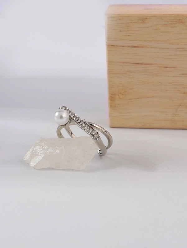 Zinc Alloy Gold Plated Elegant Minimalist Plating Inlay Geometric Artificial Pearls Glass Open Rings