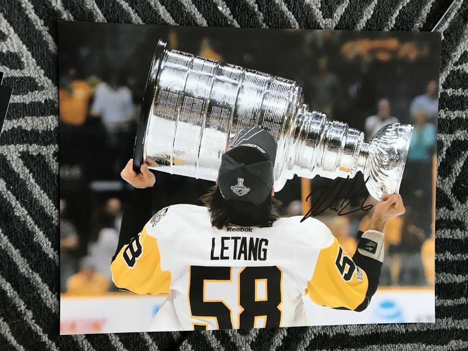 Pittsburgh Penguins Kris Letang Stanley Cup Signed Autographed 11x14 Photo Poster painting COA