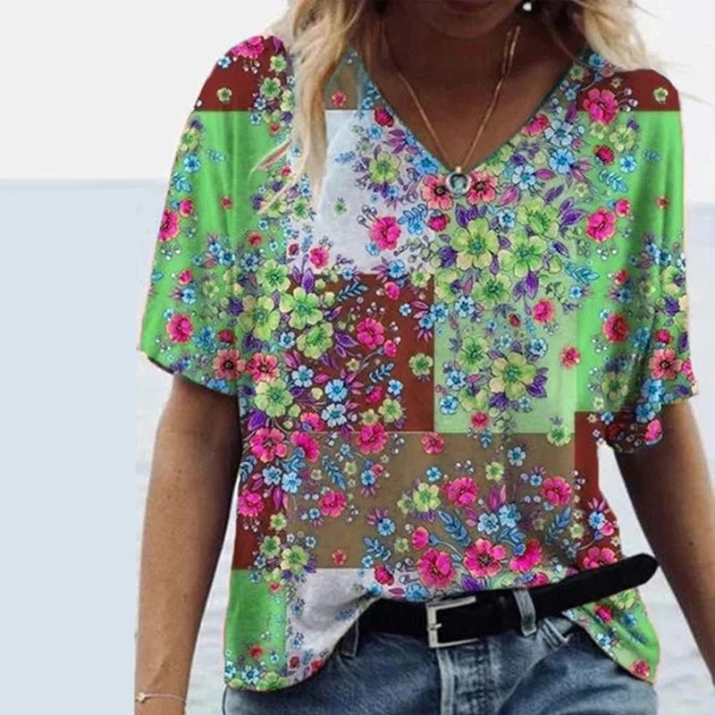Casual floral patchwork v-neck graphic tees