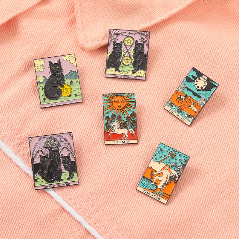 Tarot Enamel Pins Lovers Fools Justice Brooches Lapel Badges Punk Gothic Animal Cards Jewelry 