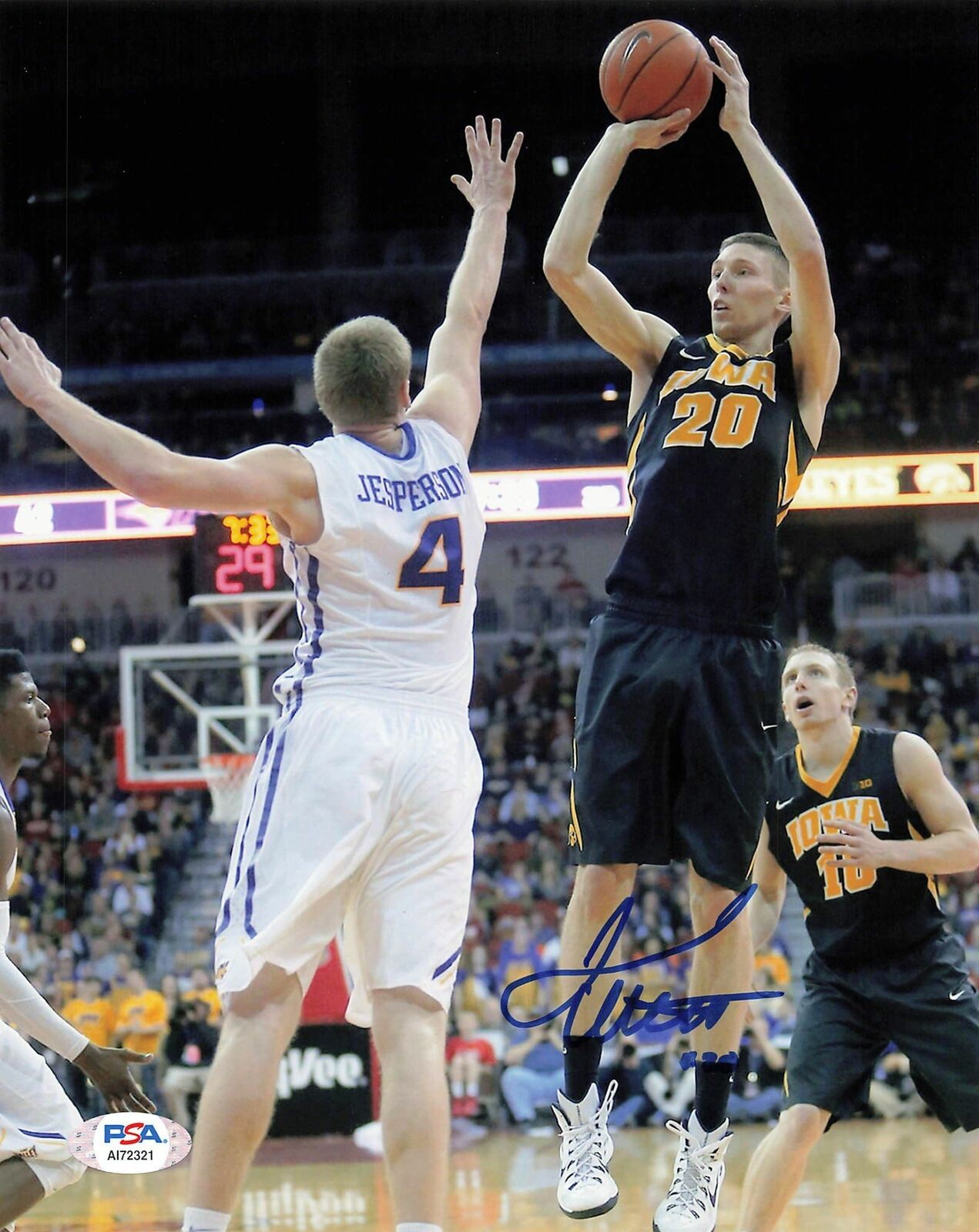 Jared Uthoff signed 8x10 Photo Poster painting PSA/DNA Iowa Hawkeyes Autographed