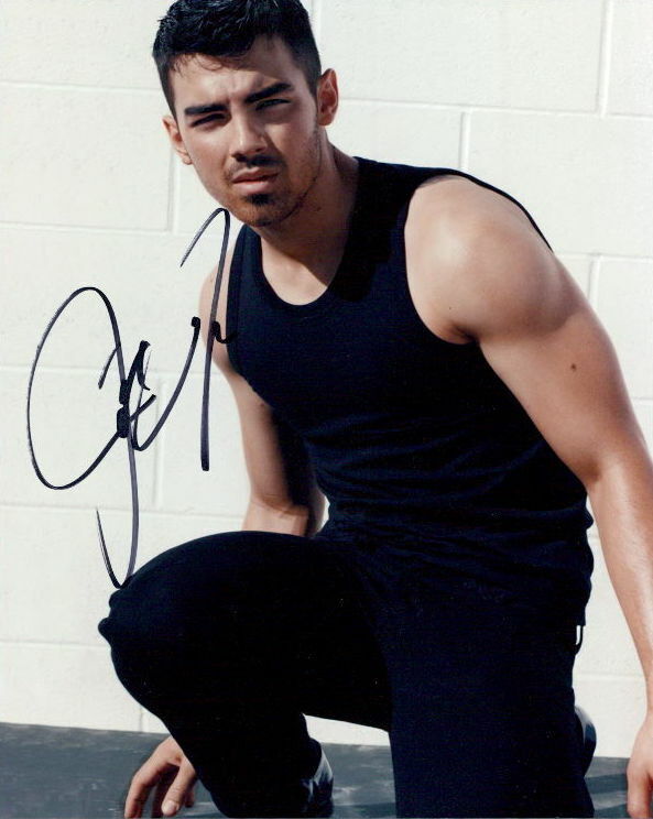 Joe Jonas signed 8x10 Photo Poster painting COA