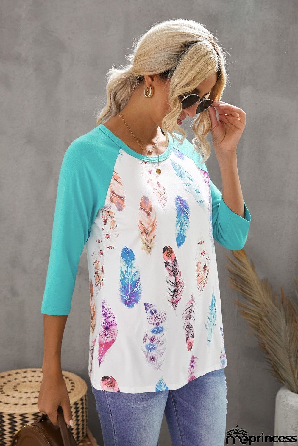 Feather Print 3/4 Raglan Sleeve Top