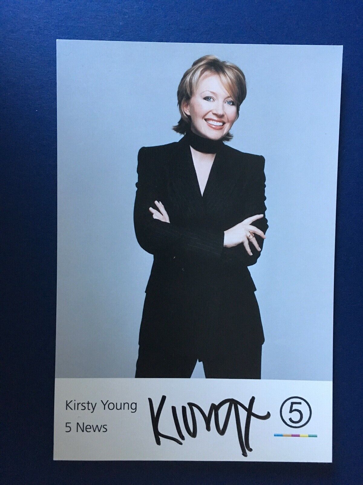 KIRSTY YOUNG - CHANNEL 5 NEWS PRESENTER - EXCELLENT SIGNED Photo Poster paintingGRAPH